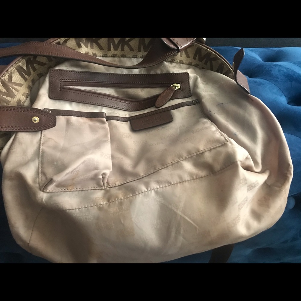 Authentic Michael Kors Bag large very nice